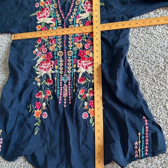 Johnny Was Womens Sz Large Annette Floral Embroidered Tunic Blue - Picture 10 of 11